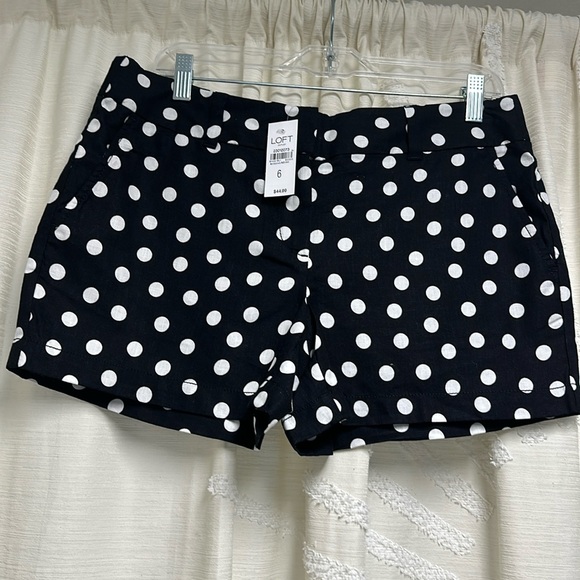 NWT Loft size 6 Black and white polka dot 4” shorts - Picture 1 of 2